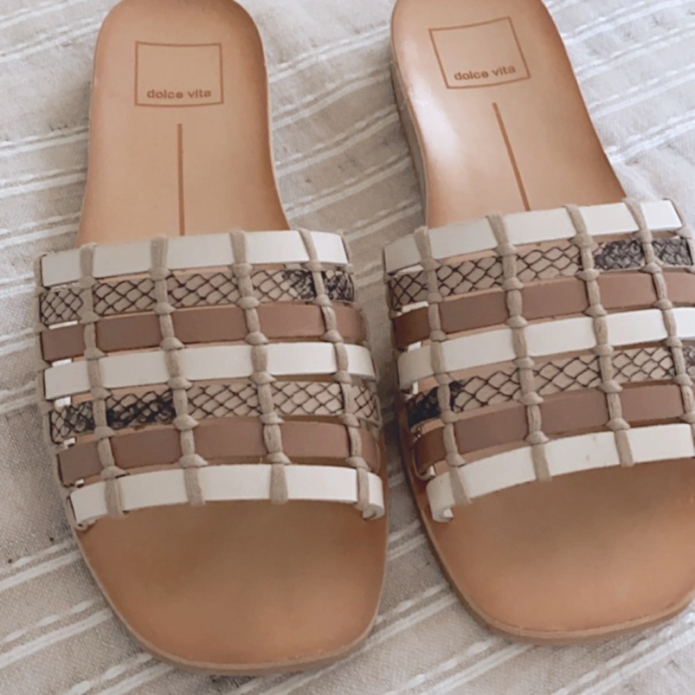 Dolce Vita Colsen Leather Flat Sandals Natural